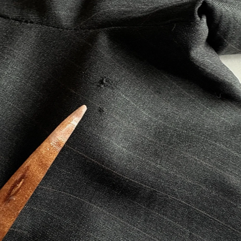 RARE Vintage Southwick 2 Piece Dark Gray Striped  Wool Suit 44R 39x31 Lined Read